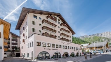Exterior view of the Chalet Silvretta Hotel