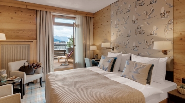 Helles Doppelzimmer mit wunderschöner Terrasse.